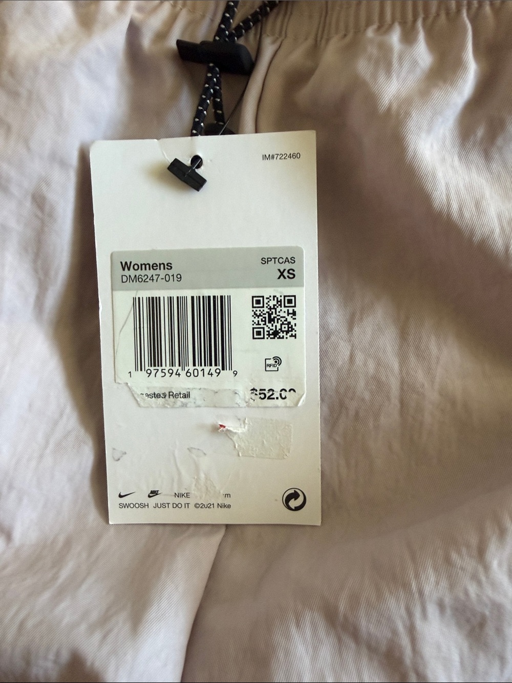 Nike  Athletic Cargo Shorts - Picture 4 of 4
